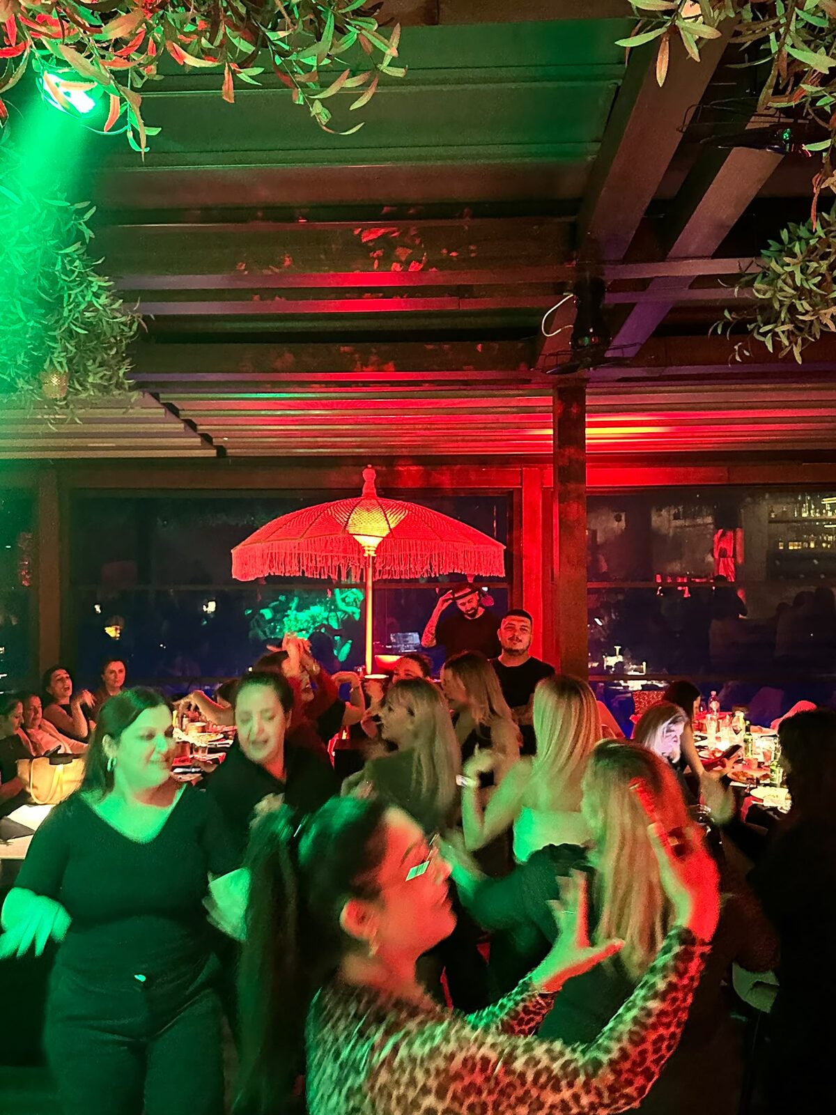 Kavi Değirmenaltı dans pisti ve eğlence
